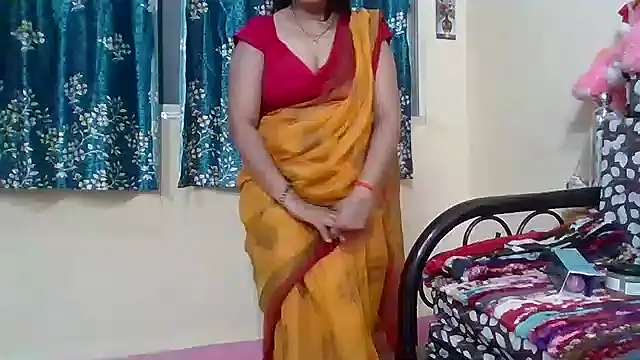 NautyBabe online show from November 2025 06:19:01 PM