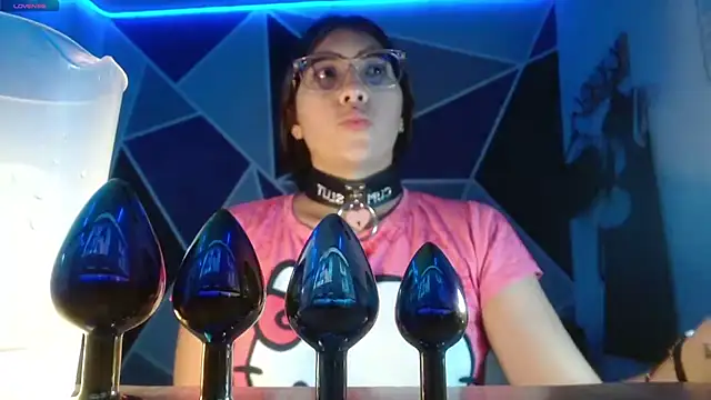 DaMikaela  online show from September 2025 06:41:02 PM