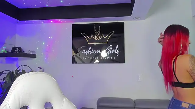 Snapshot of CinthiaCollins chatting on February 2025 04:45:02 PM CinthiaCollins online show from February 2025 04:45:02 PM