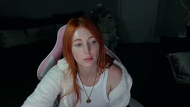 Red firesquirt online show from December 2024 02:33:01 PM