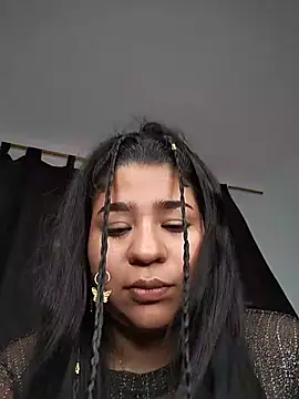 Snapshot of Yelly chatting on June 2026 02:24:02 AM Yelly online show from June 2026 02:24:02 AM