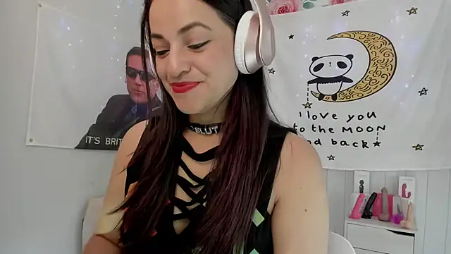 LovelyAzucena online show from September 2025 01:59:01 PM