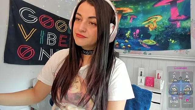 LovelyAzucena online show from November 2025 01:54:02 PM