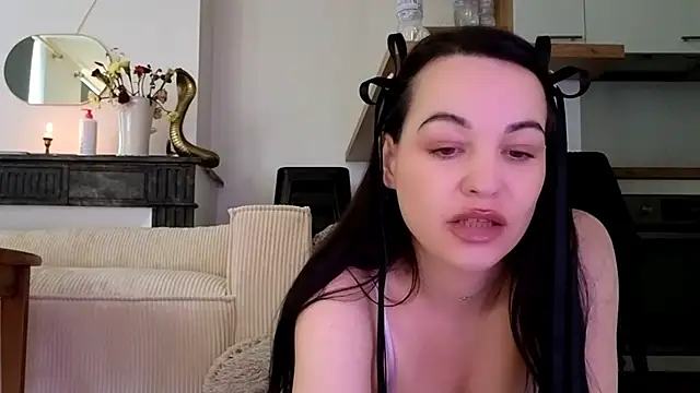 Lilie romeo online show from December 2024 11:39:02 AM