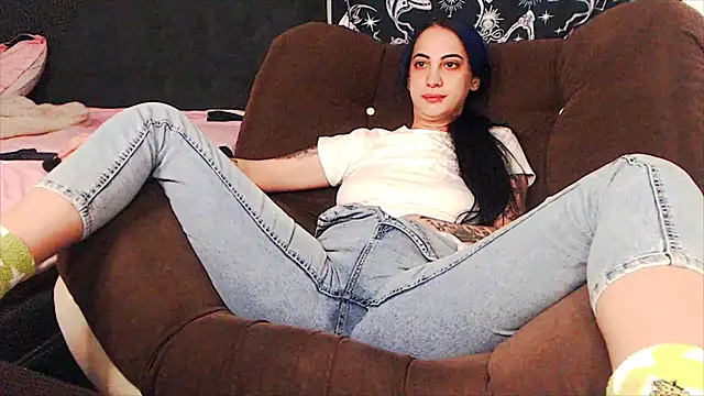 Snapshot of BalleyFire chatting on November 2025 10:41:02 PM BalleyFire online show from November 2025 10:41:02 PM