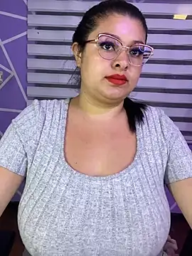 MiiaaJoness online show from April 2026 03:57:01 PM