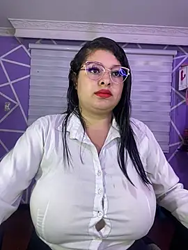 Snapshot of MiiaaJoness chatting on May 2026 04:26:02 PM MiiaaJoness online show from May 2026 04:26:02 PM