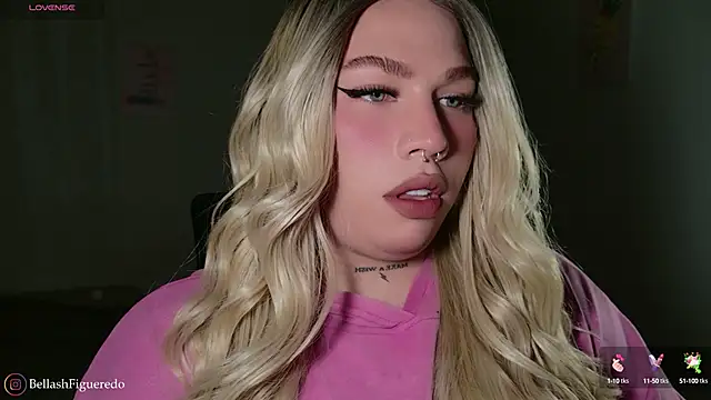 Snapshot of IsabellaFigueredo__ chatting on October 2025 10:00:02 PM IsabellaFigueredo   online show from October 2025 10:00:02 PM