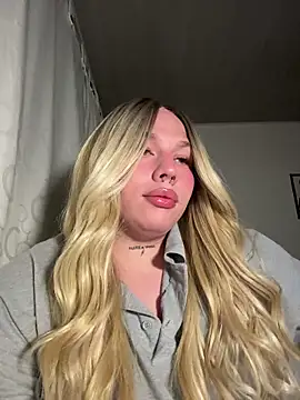 IsabellaFigueredo   online show from November 2025 05:36:02 PM