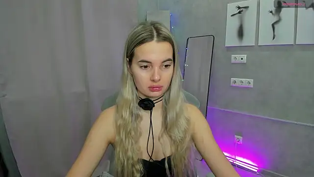 Donna Evans online show from December 2025 12:08:01 AM