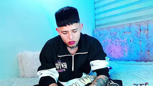  justinmoon2 online show from July 2026 07:00:01 AM
