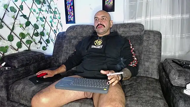 Snapshot of JD-69 chatting on January 2025 01:43:02 AM JD-69 online show from January 2025 01:43:02 AM