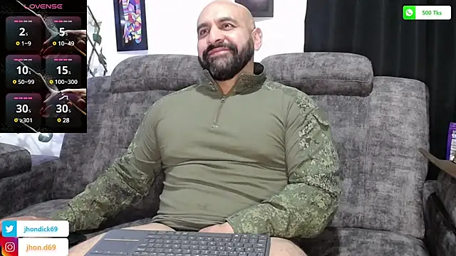 Snapshot of JD-69 chatting on February 2025 12:10:01 AM JD-69 online show from February 2025 12:10:01 AM