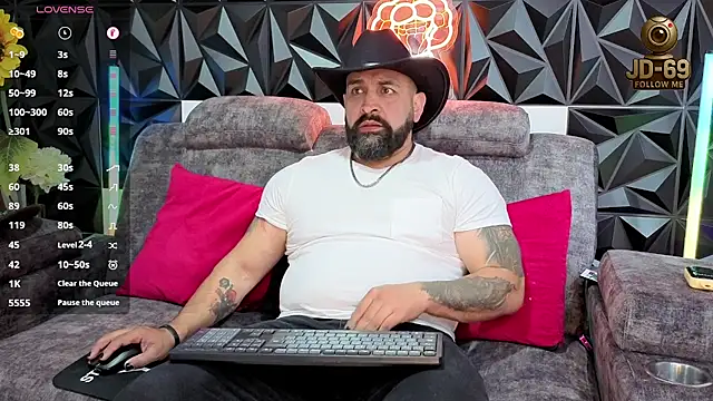 Snapshot of JD-69 chatting on October 2025 07:11:01 PM JD-69 online show from October 2025 07:11:01 PM