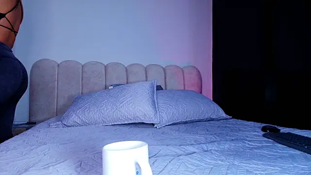 Snapshot of lucyy_gray chatting on November 2025 03:05:01 AM lucyy gray online show from November 2025 03:05:01 AM