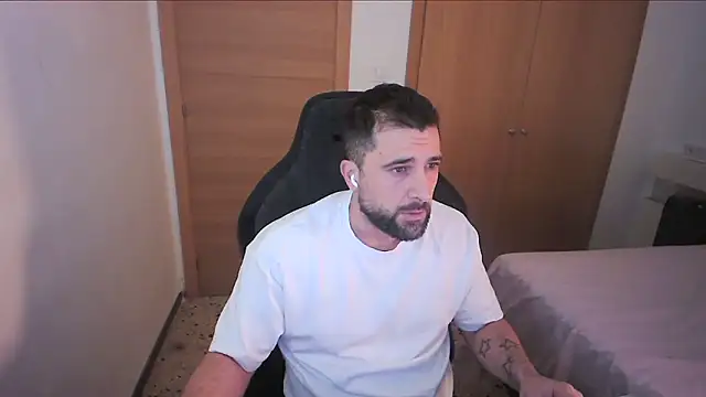 alex877x online show from December 2025 12:54:01 PM