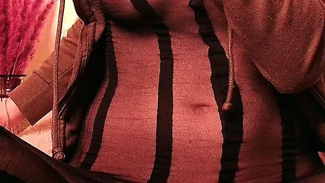 Snapshot of SecretAnni chatting on December 2024 11:37:02 PM SecretAnni online show from December 2024 11:37:02 PM