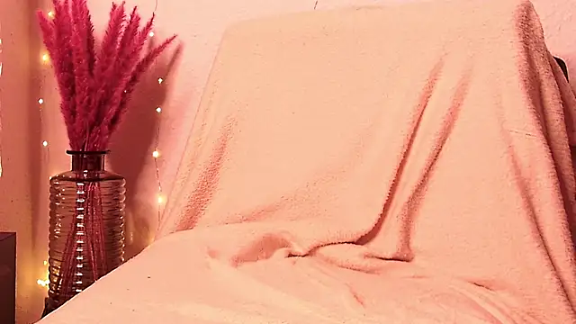 Snapshot of SecretAnni chatting on January 2025 09:36:02 PM SecretAnni online show from January 2025 09:36:02 PM