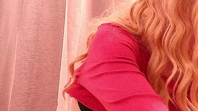 Snapshot of SecretAnni chatting on February 2025 11:49:02 AM SecretAnni online show from February 2025 11:49:02 AM