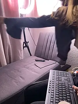 Snapshot of SecretAnni chatting on March 2025 01:43:02 AM SecretAnni online show from March 2025 01:43:02 AM