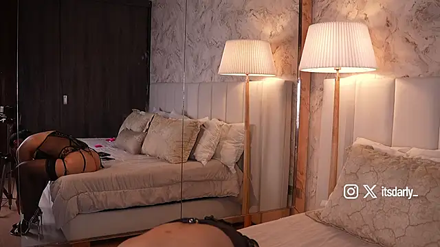 Rosalie vega online show from April 2026 01:31:02 AM