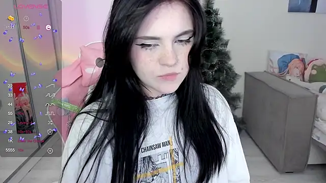 Snapshot of SelenaCute chatting on December 2024 08:43:02 AM SelenaCute online show from December 2024 08:43:02 AM