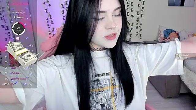 Snapshot of SelenaCute chatting on January 2025 05:15:02 AM SelenaCute online show from January 2025 05:15:02 AM