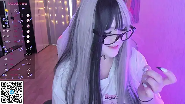 Snapshot of SelenaCute chatting on February 2026 08:10:01 AM SelenaCute online show from February 2026 08:10:01 AM