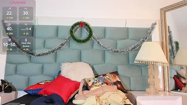 MiaMancini online show from December 2025 09:20:01 PM