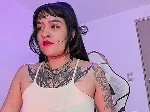 Snapshot of sarah_benjjaminn chatting on April 2026 11:12:01 AM sarah benjjaminn online show from April 2026 11:12:01 AM