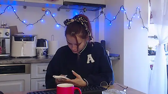 Snapshot of Tasty_Shape chatting on February 2025 11:51:02 AM Tasty Shape online show from February 2025 11:51:02 AM