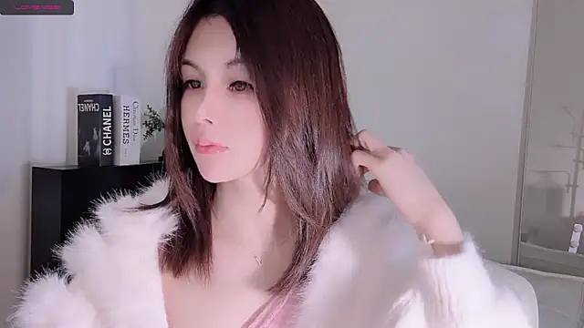 lvy-w online show from October 2025 12:06:01 PM