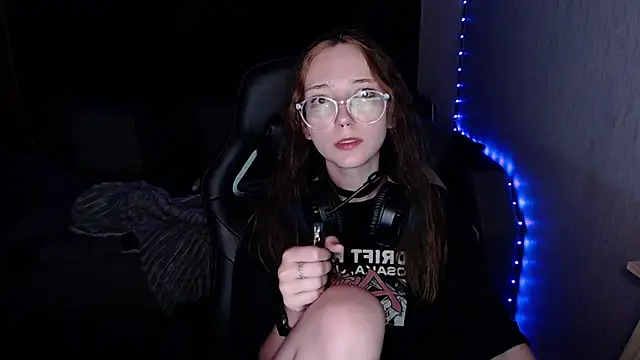 Snapshot of AmeliaKamishiro chatting on October 2025 07:45:01 PM AmeliaKamishiro online show from October 2025 07:45:01 PM