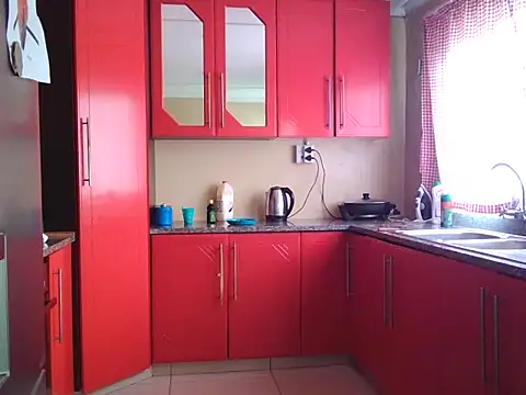 Snapshot of Malaika_Nkosi chatting on January 2025 12:13:01 PM Malaika Nkosi online show from January 2025 12:13:01 PM