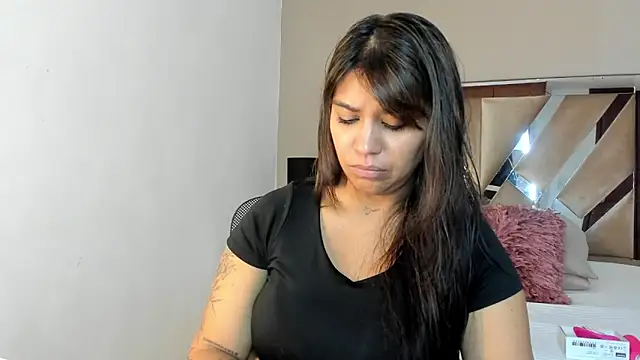 sharlott18 online show from December 2024 09:14:02 AM