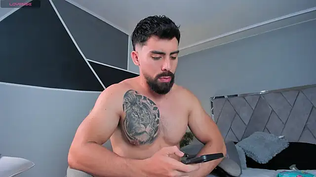 Markbrown online show from December 2024 12:29:02 AM