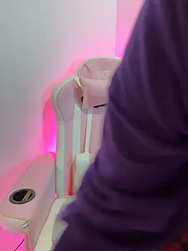 Felicia smok3 online show from April 2026 03:13:02 AM