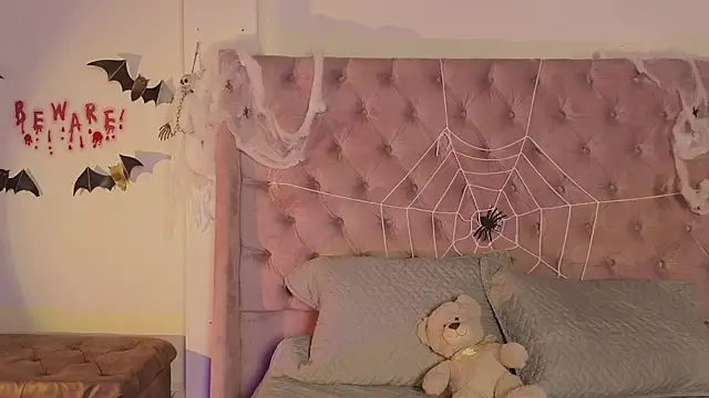  Linoshka 1 online show from October 2025 09:48:02 PM