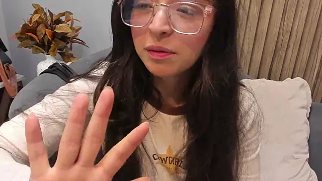 Eva Macalliter online show from March 2025 02:40:02 AM