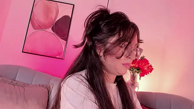 Eva Macalliter online show from March 2026 08:26:33 AM