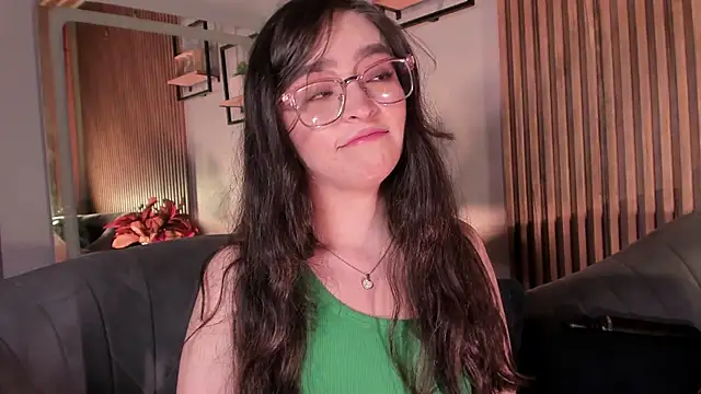 Eva Macalliter online show from April 2026 03:08:02 AM