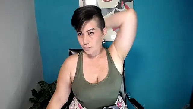 Snapshot of Sunny_rayz_ chatting on May 2026 06:27:02 PM Sunny rayz online show from May 2026 06:27:02 PM