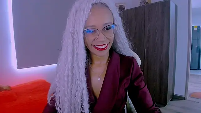 Snapshot of ScarlettMalbec chatting on July 2026 08:35:02 PM ScarlettMalbec online show from July 2026 08:35:02 PM