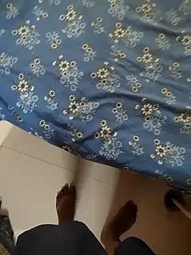 COUPLLE VILLAGE online show from September 2025 02:00:02 AM