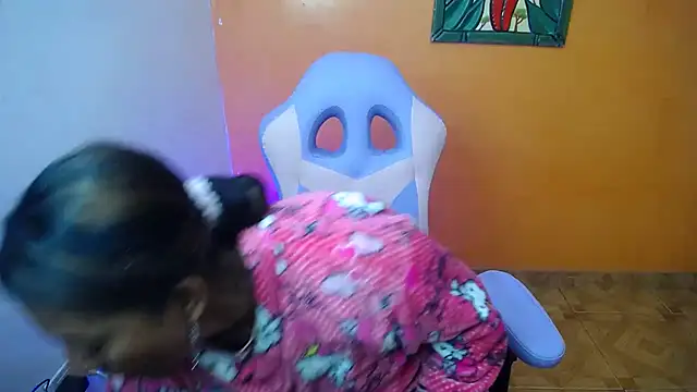 Snapshot of daleska_ayala_1 chatting on January 2025 01:57:02 PM daleska ayala 1 online show from January 2025 01:57:02 PM