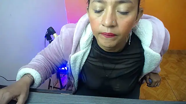 Snapshot of daleska_ayala_1 chatting on January 2025 09:58:01 PM daleska ayala 1 online show from January 2025 09:58:01 PM