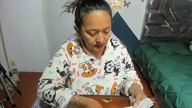 Snapshot of daleska_ayala_1 chatting on September 2025 03:00:02 PM daleska ayala 1 online show from September 2025 03:00:02 PM