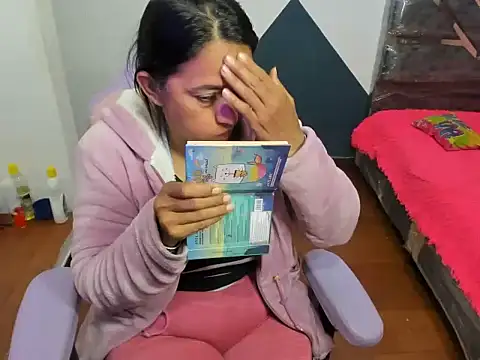 Snapshot of daleska_ayala_1 chatting on September 2025 11:51:01 PM daleska ayala 1 online show from September 2025 11:51:01 PM