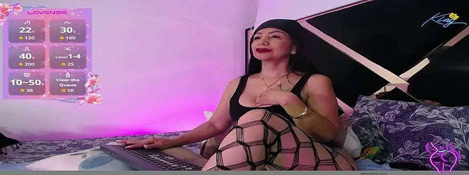 Snapshot of EVA45LOVES chatting on February 2026 11:15:01 AM EVA45LOVES online show from February 2026 11:15:01 AM