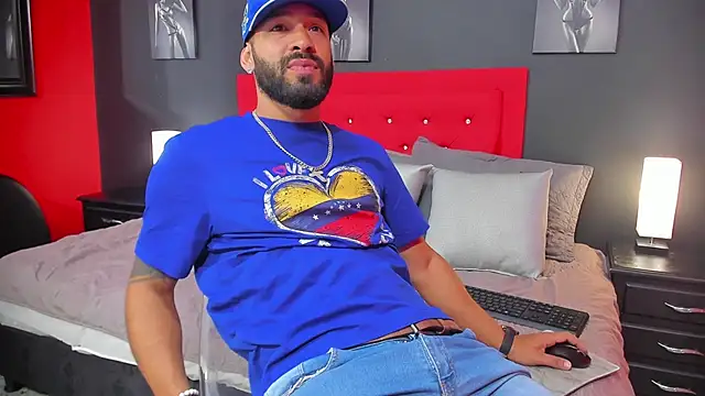 Thiagogomez online show from March 2025 12:37:01 PM